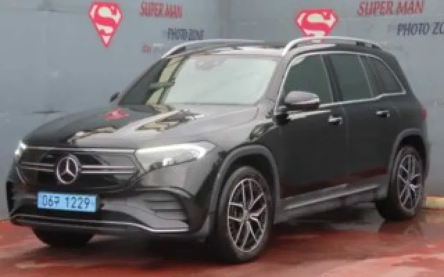 수원화물중고차매매사이트 EQB (X243) EQB 300 4MATIC AMG 라인 매물 사진 9 - 2023/12 47,135km