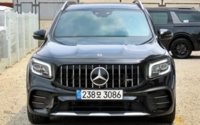 수원화물중고차매매사이트 GLB클래스 X247 AMG GLB 35 4MATIC 매물 사진 2 - 2022/02 82,108km